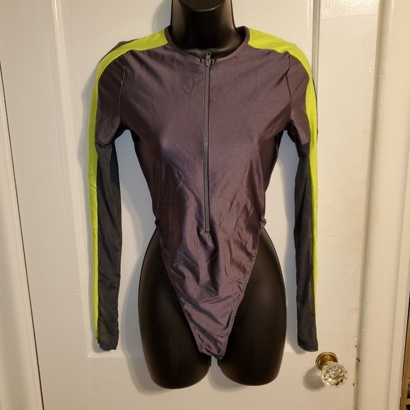 Set - Picture 4 of 5